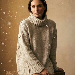 Michael Kors Textured Knit Turtleneck Sweater Sculpted Seam Detail Size M -NWOT